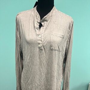 Cck gray pocket button-front notch neck top size xl/42